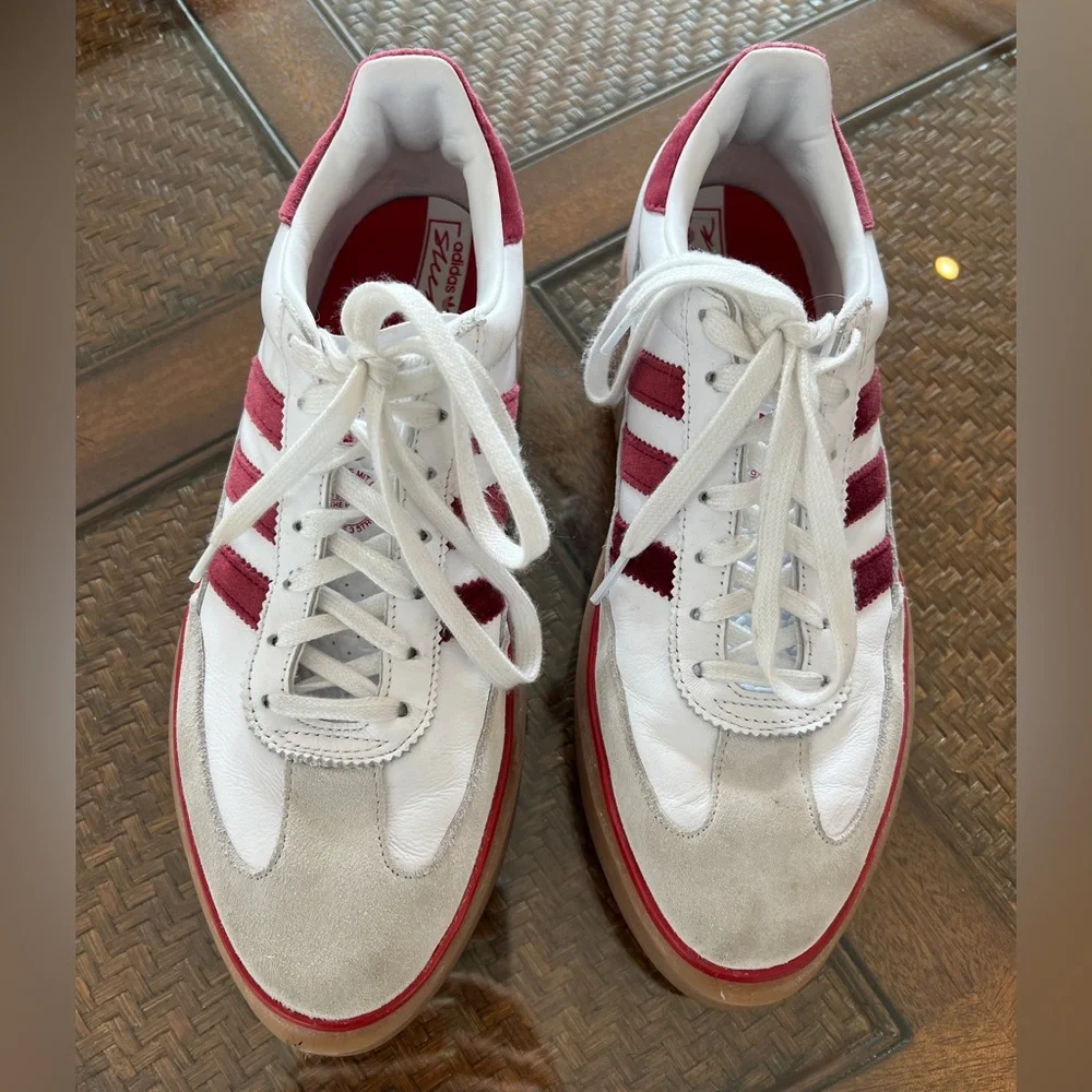 Adidas womens 9.5 red and white sneakers. Good condition! - Picture 1 of 4